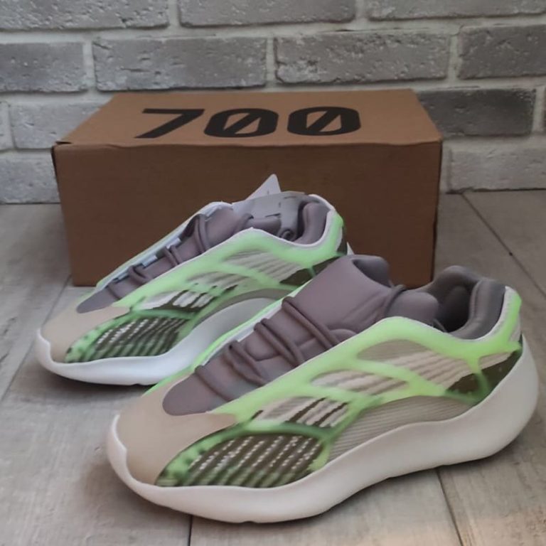 fila yeezy 700